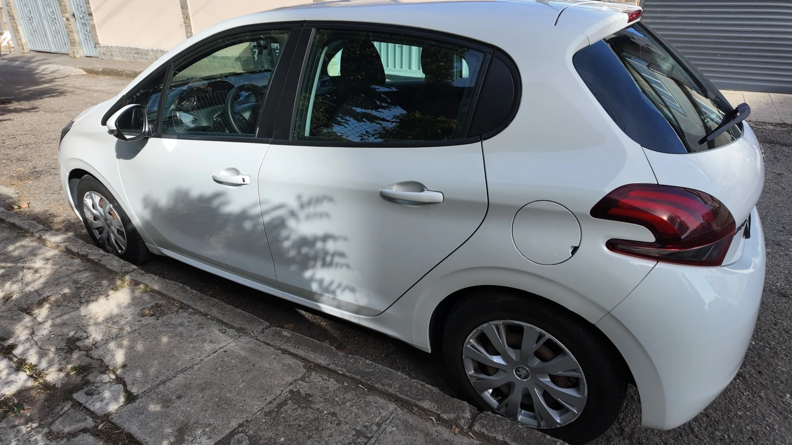 Peugeot 208 Peugeot 208 1.2 VTi 12V PureTech 82 | Mobile.bg � ����������� 6
