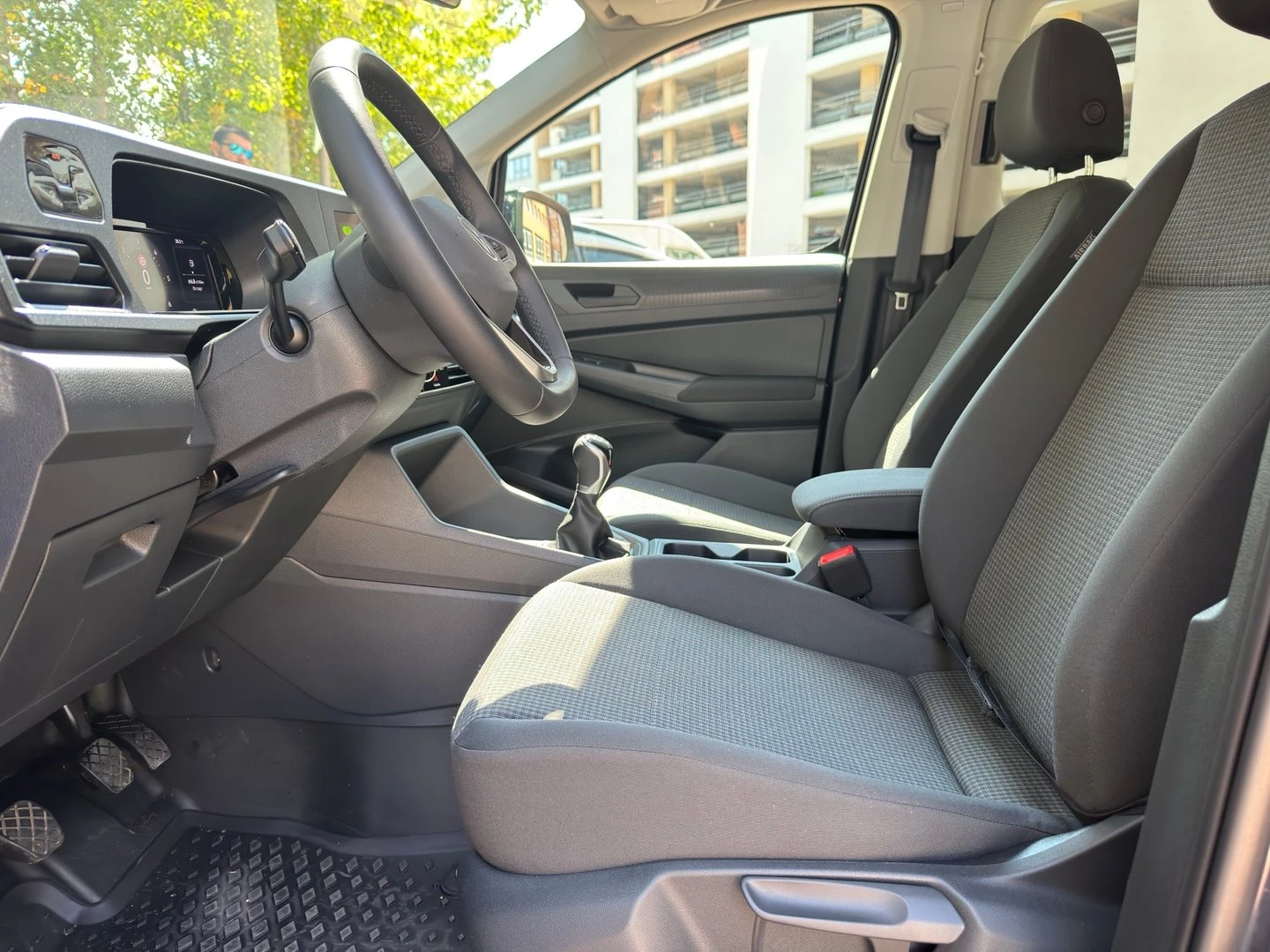 VW Caddy, снимка 9 - Автомобили и джипове - 56421127