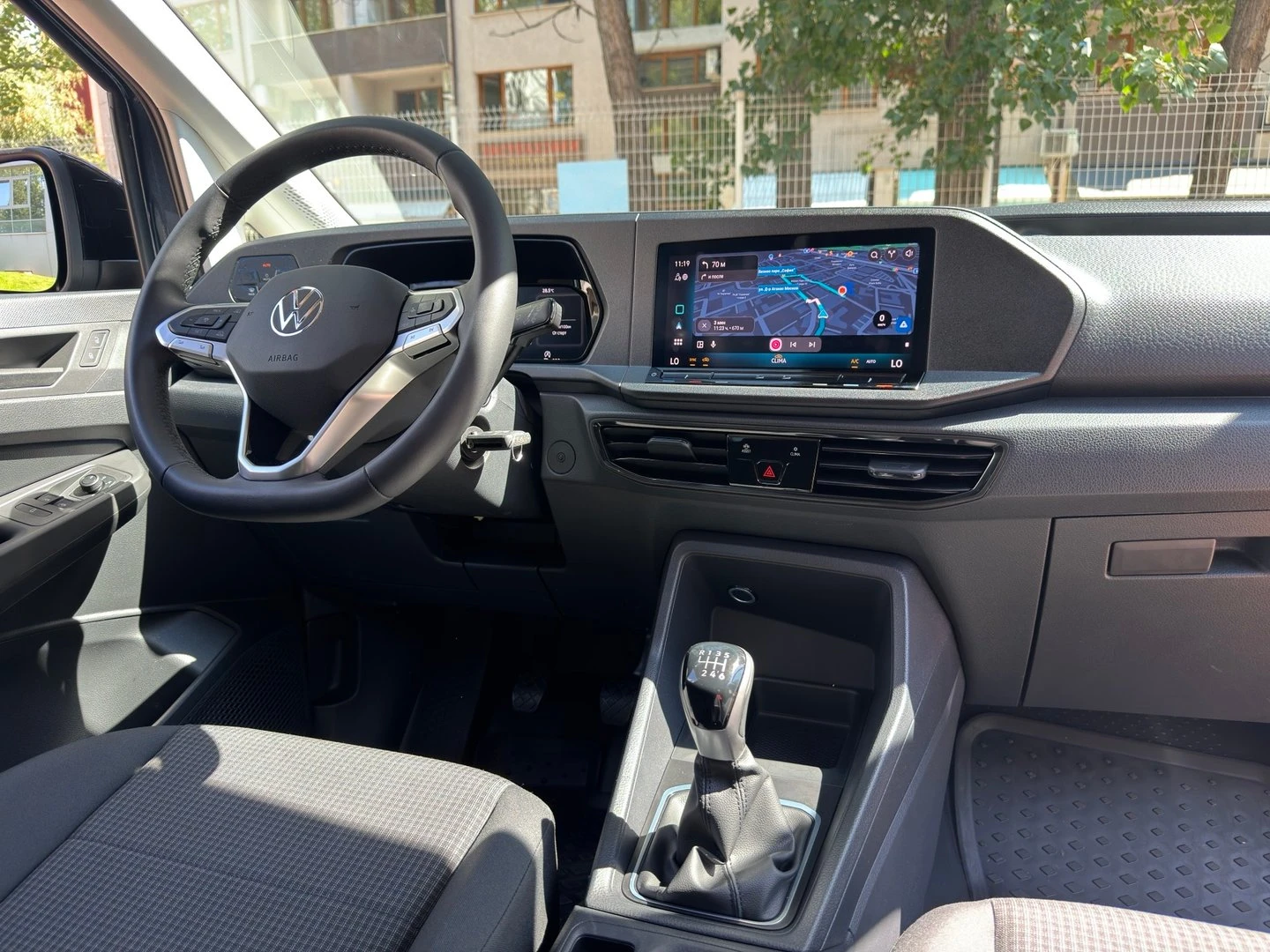 VW Caddy, снимка 8 - Автомобили и джипове - 56421127