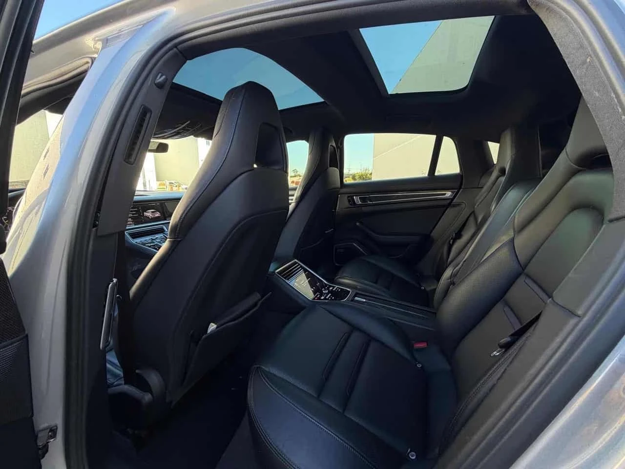 Porsche Panamera 4 E Hybrid AWD  CARFAX | Mobile.bg � ����������� 12