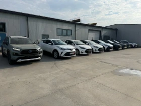 Toyota C-HR HYBRID 1.8, снимка 12