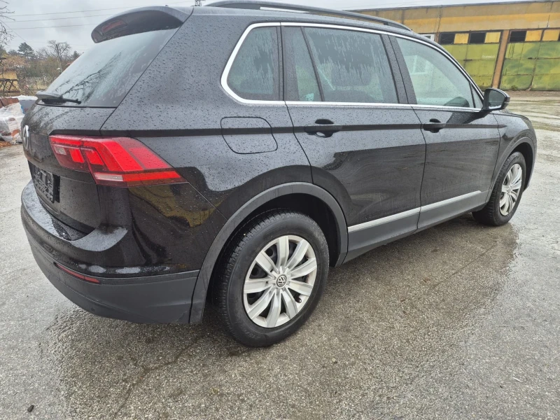 VW Tiguan 2.0 tdi, снимка 7 - Автомобили и джипове - 47973175