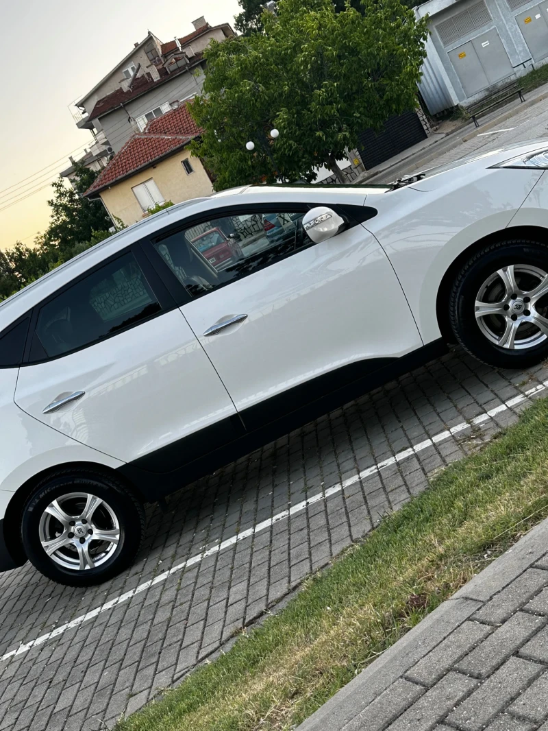 Hyundai IX35 1.7, снимка 6 - Автомобили и джипове - 52348409
