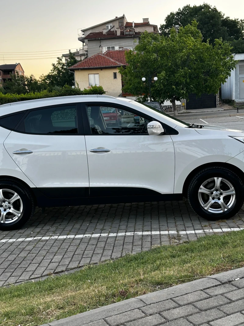 Hyundai IX35 1.7, снимка 5 - Автомобили и джипове - 52348409