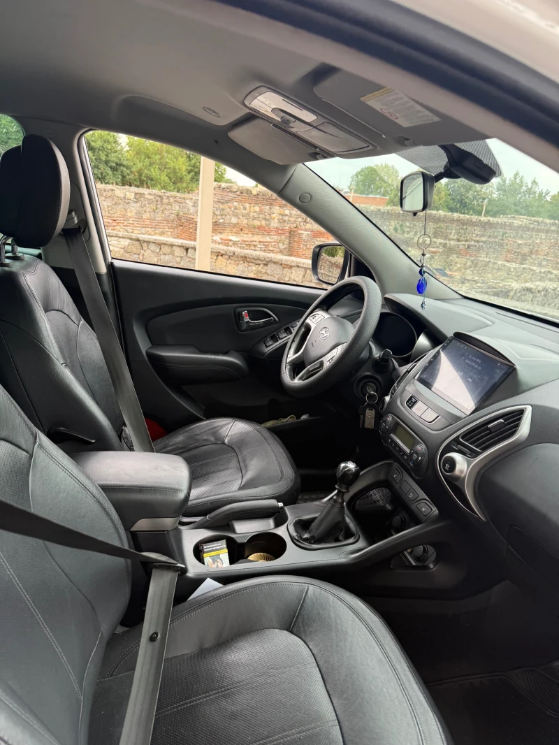 Hyundai IX35 1.7, снимка 11 - Автомобили и джипове - 52348409
