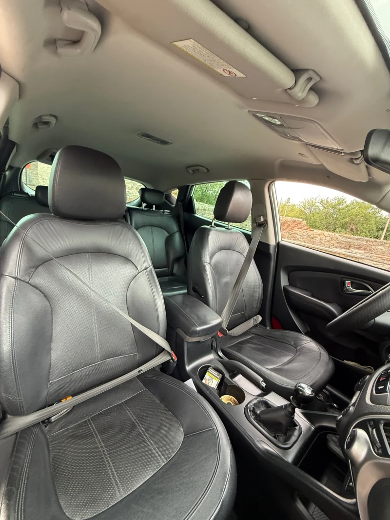 Hyundai IX35 1.7, снимка 12 - Автомобили и джипове - 52348409