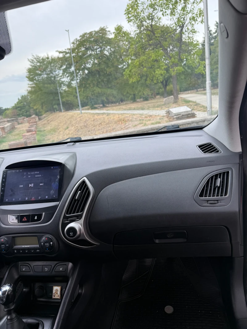 Hyundai IX35 1.7, снимка 13 - Автомобили и джипове - 52348409