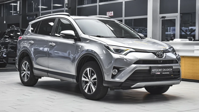 Toyota Rav4 2.0 Luxury 4x4 Automatic, снимка 5 - Автомобили и джипове - 52077030