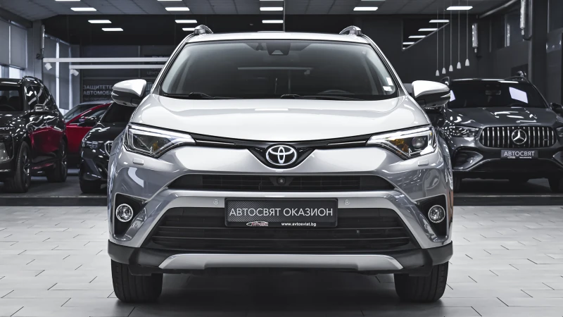 Toyota Rav4 2.0 Luxury 4x4 Automatic, снимка 2 - Автомобили и джипове - 52077030