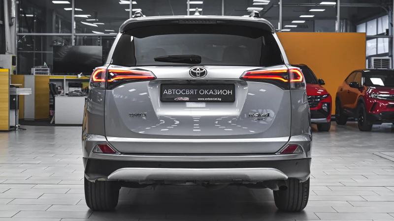 Toyota Rav4 2.0 Luxury 4x4 Automatic, снимка 3 - Автомобили и джипове - 52077030