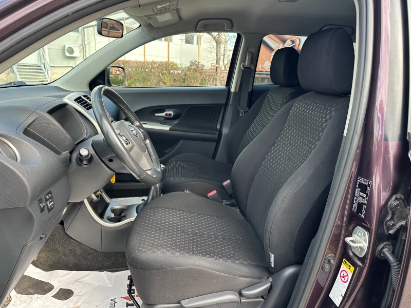 Toyota Urban Cruiser 1.3i 101 к.с. , снимка 9 - Автомобили и джипове - 52524156