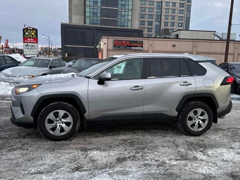 Toyota Rav4 * LE * CARFAX * БЕЗ ПЪРВОНАЧАЛНА ВНОСКА, снимка 2 - Автомобили и джипове - 52973201