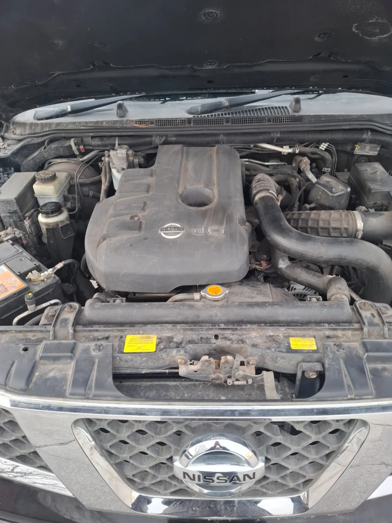 Nissan Navara 2.5 dCI Aventura , снимка 16 - Автомобили и джипове - 53490441