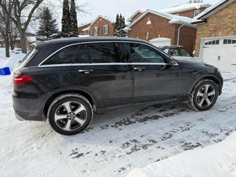 Mercedes-Benz GLC 300 * AWD (4MATIC) * CARFAX * БЕЗ ПЪРВОНАЧАЛНА ВНОСКА, снимка 3 - Автомобили и джипове - 53251743