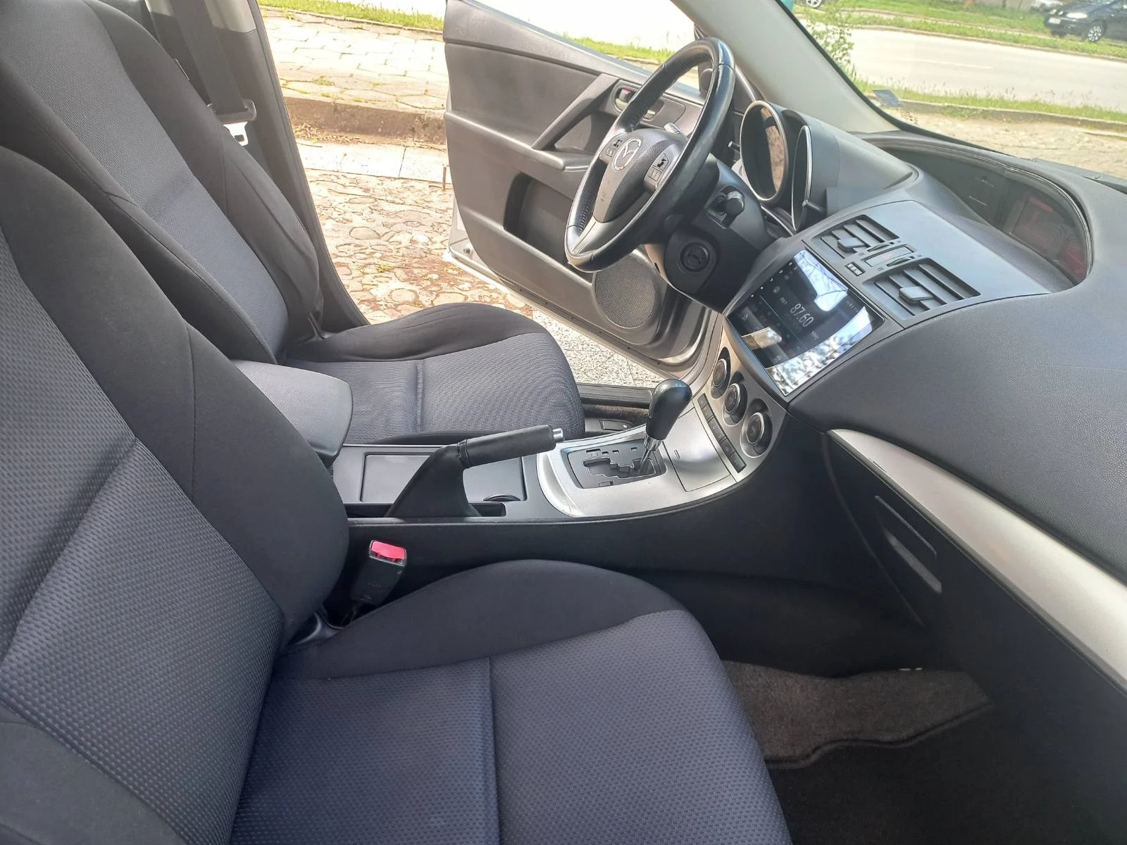 Mazda 3 Автоматик* 2.0i* Facelift * Нов внос* Регистрирана - изображение 9