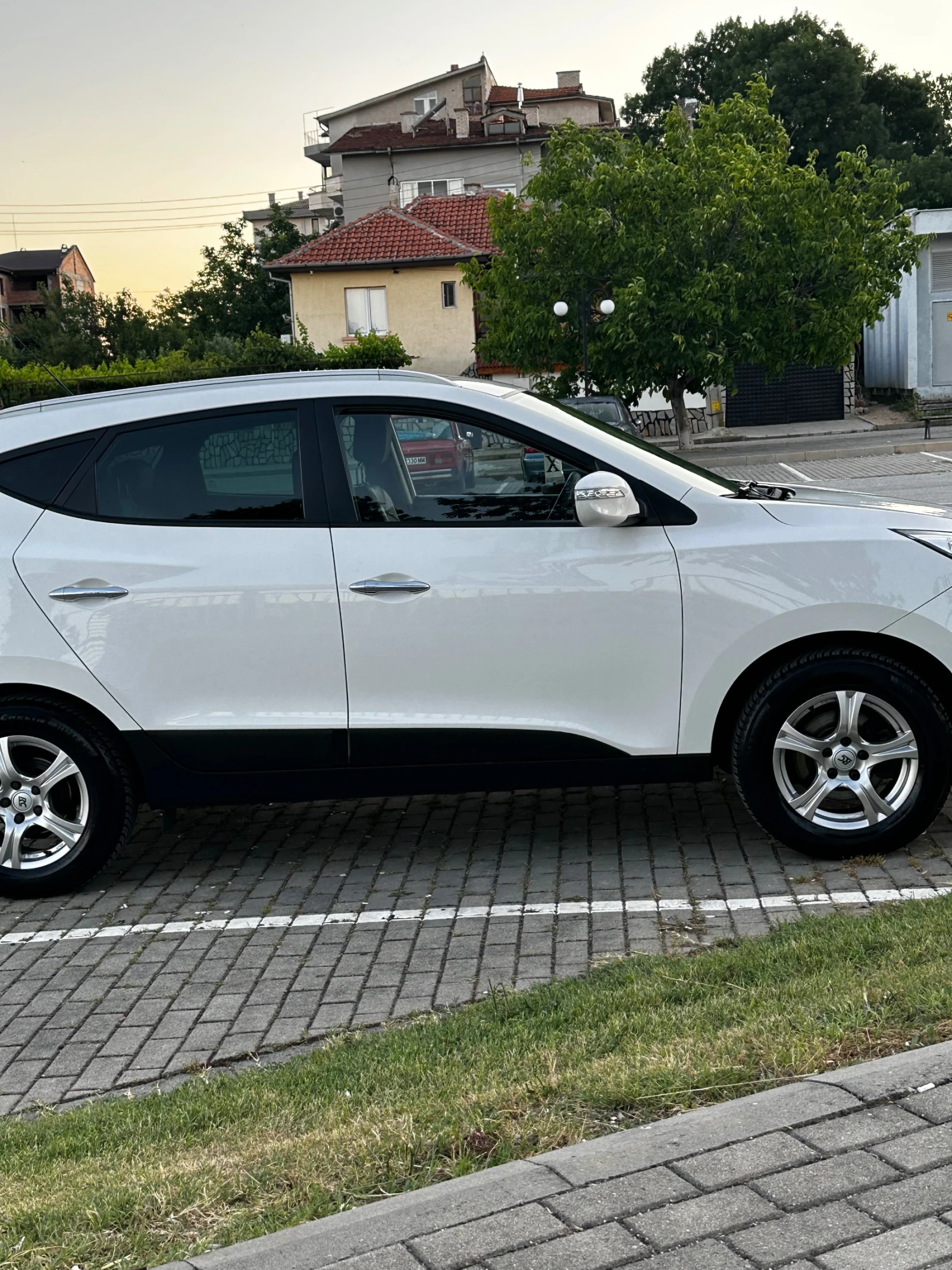 Hyundai IX35 1.7 - изображение 5