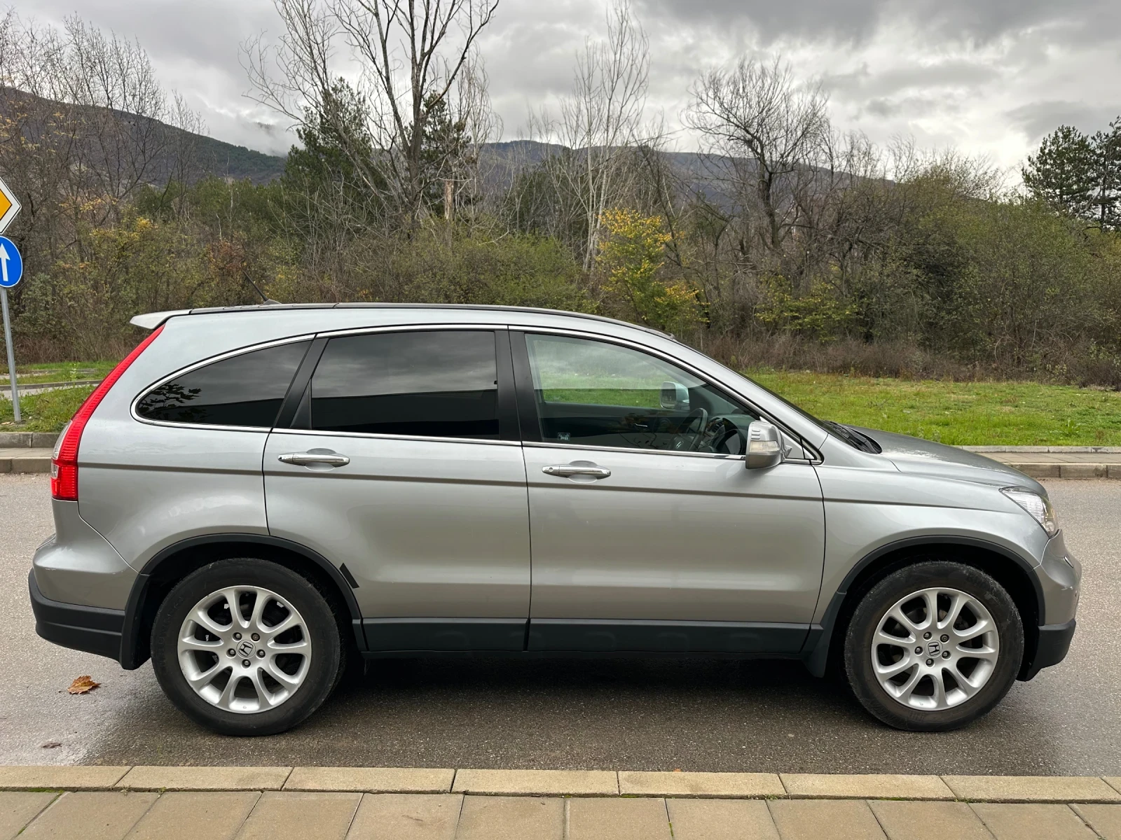 Honda Cr-v 2.0//EXECUTIVE//AERO PACK//FULL//PANORAMA//NAVI - изображение 3