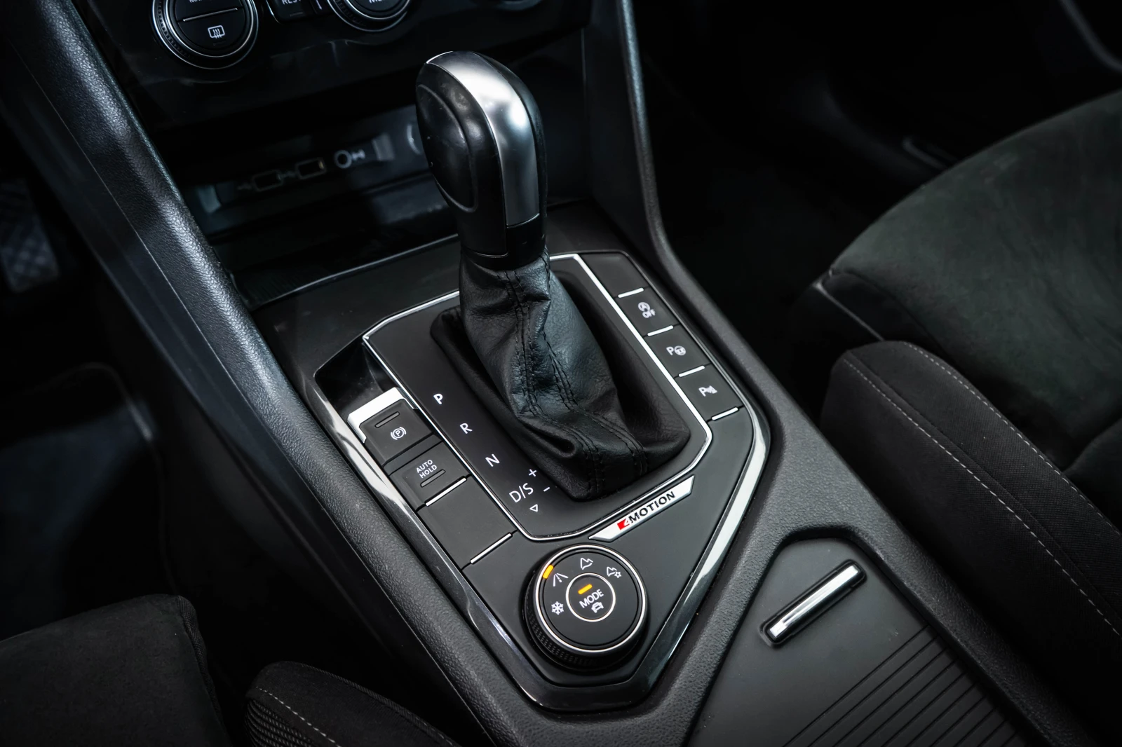 VW Tiguan R-Line 2.0d 4Motion* Camera - изображение 9