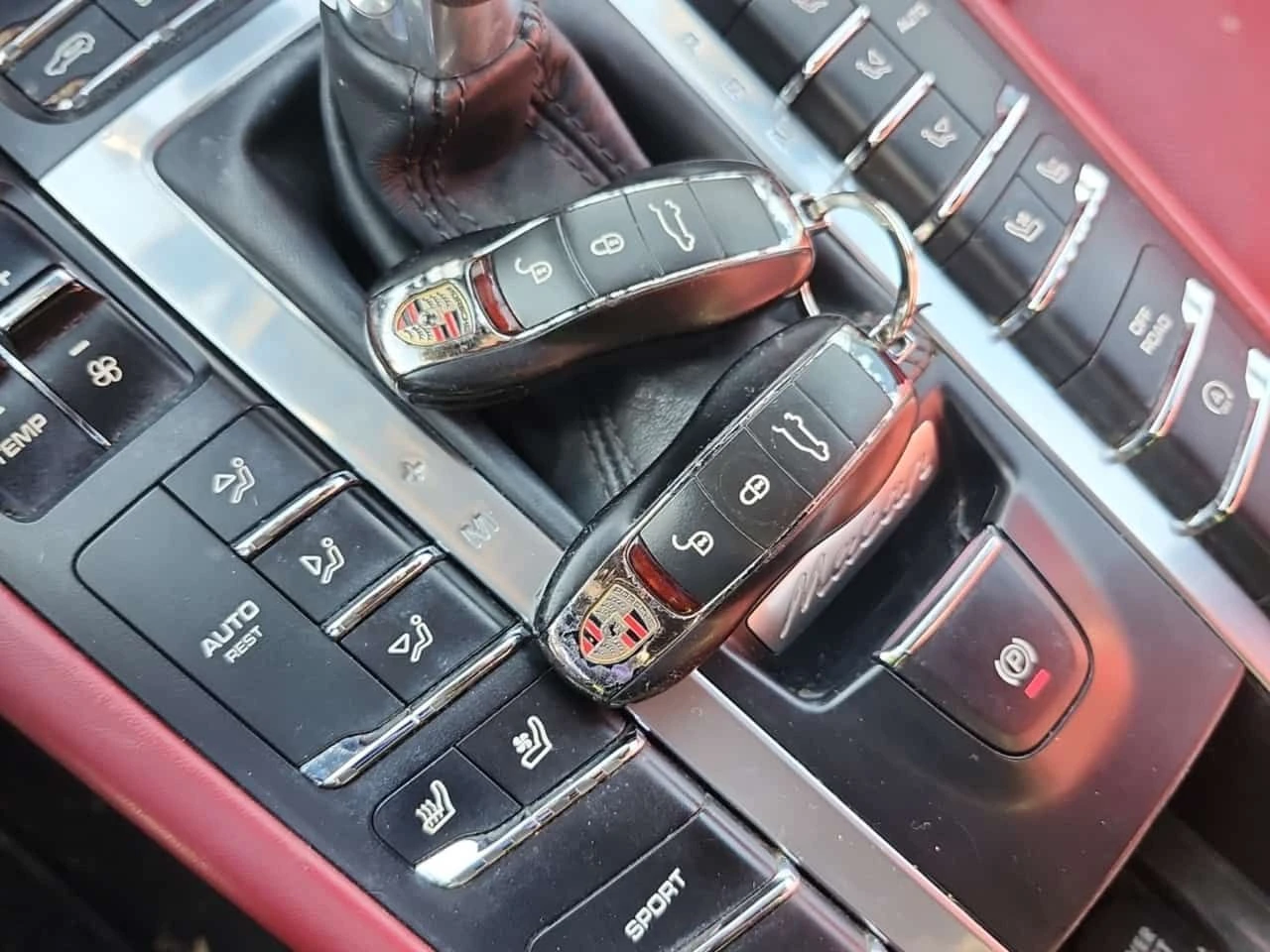 Porsche Macan   S | ОБДУХВАНЕ | CARFAX - изображение 9