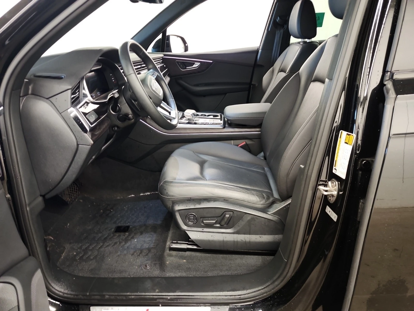 Audi Q7 55TFSI * PROGRESSIV * ОБДУХВАНЕ * CARFAX * , снимка 9 - Автомобили и джипове - 54318201