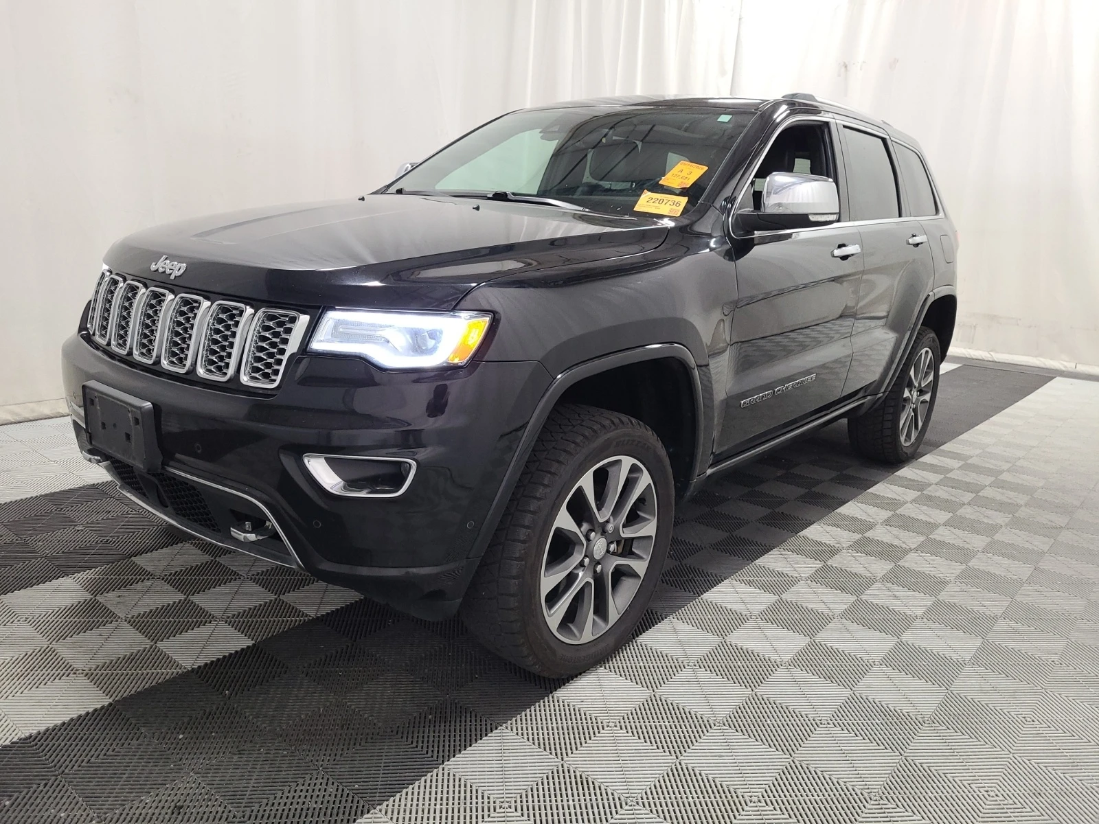 Jeep Grand cherokee OVERLAND V6 * * CARFAX * * АВТО КРЕДИТ * * 