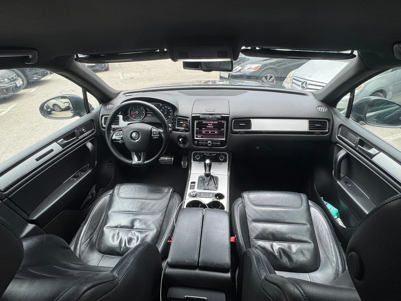 VW Touareg, снимка 7 - Автомобили и джипове - 54787767