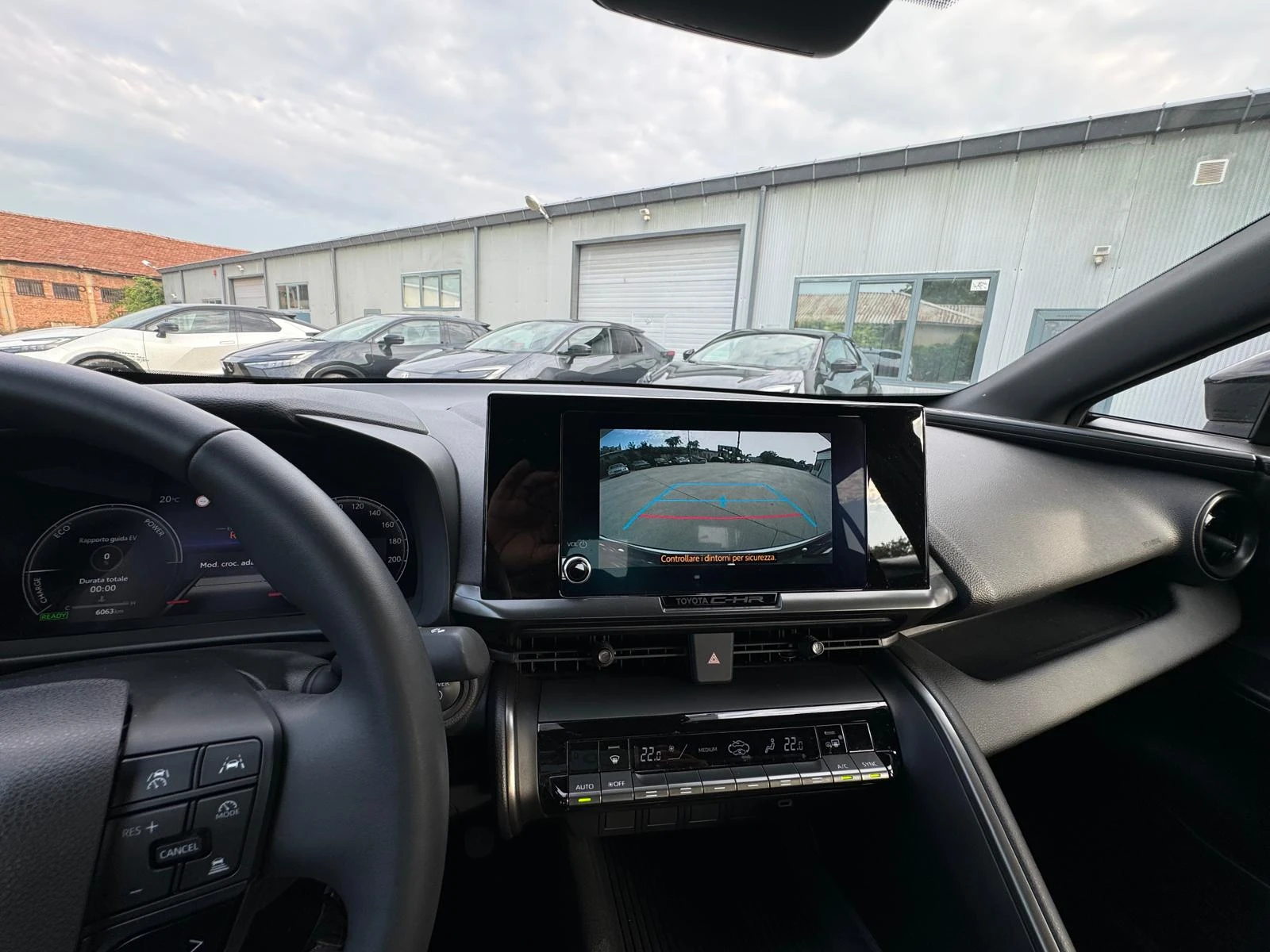 Toyota C-HR HYBRID 1.8, снимка 6 - Автомобили и джипове - 54823919