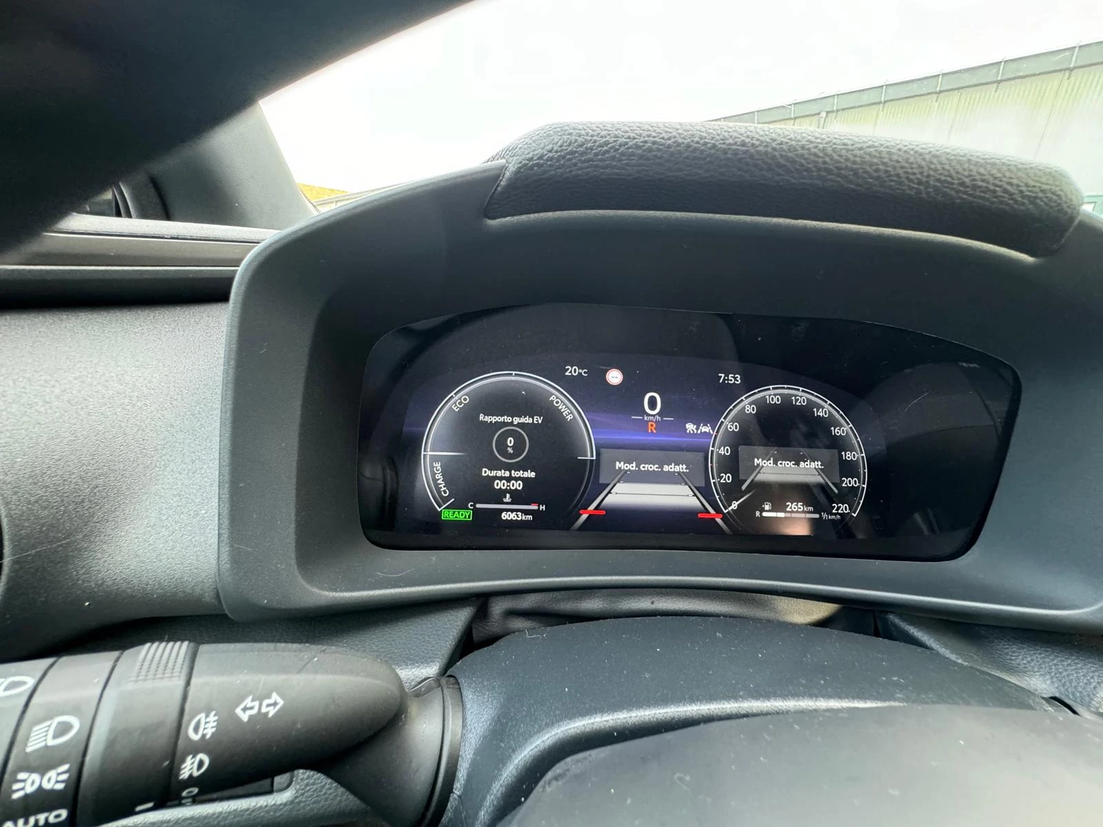 Toyota C-HR HYBRID 1.8, снимка 5 - Автомобили и джипове - 54823919