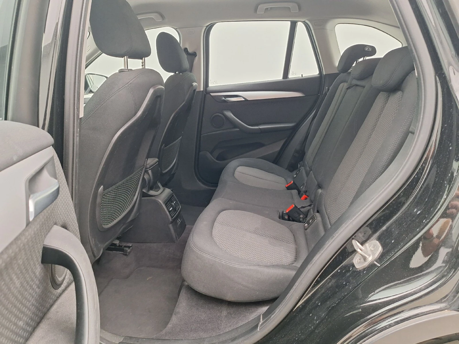 BMW X1 18d Lounge, снимка 8 - Автомобили и джипове - 55392402