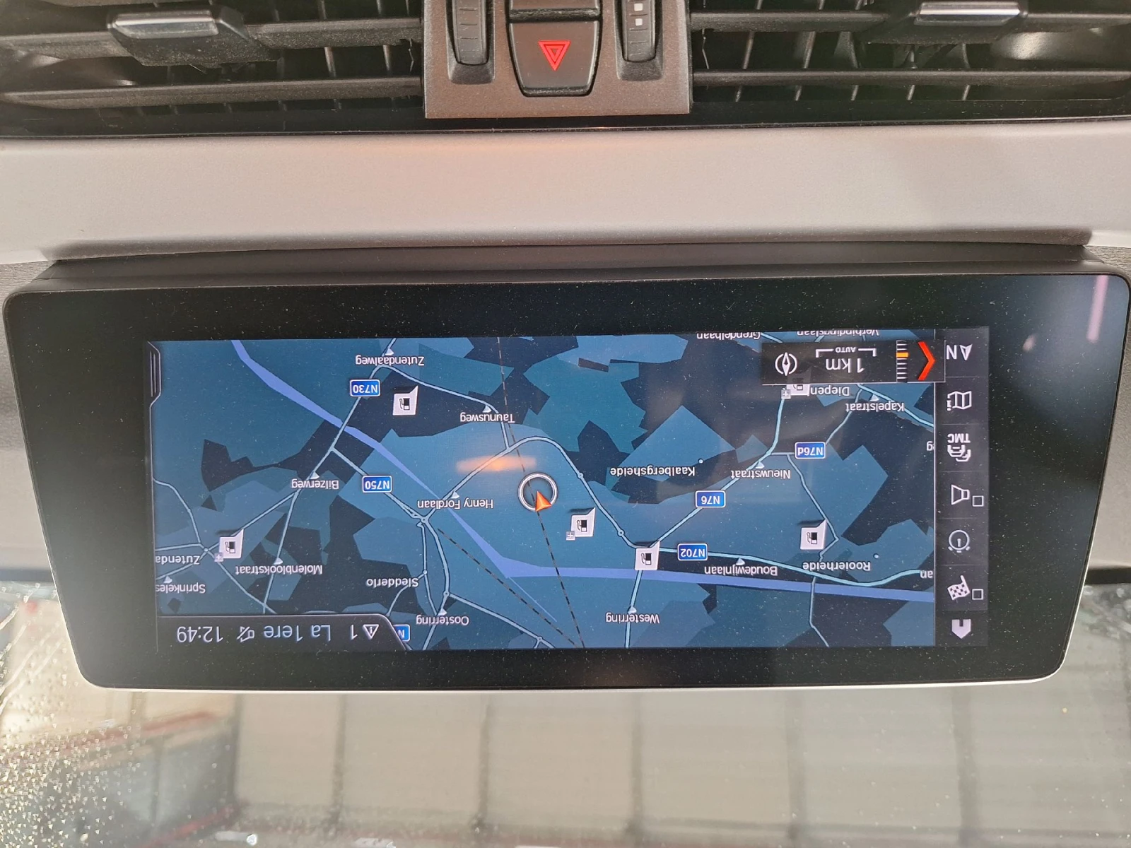 BMW X1 18d Lounge, снимка 11 - Автомобили и джипове - 55392402