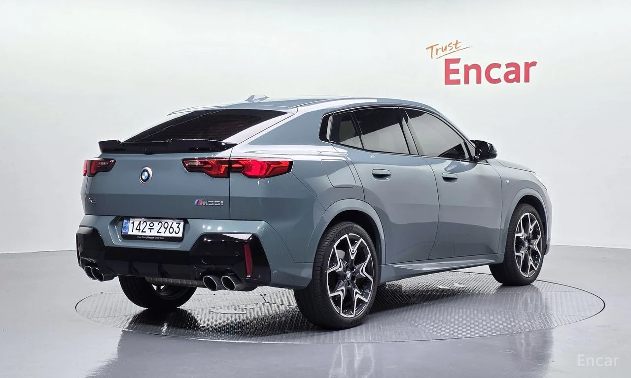 BMW X2 M35i* HARMON* KARDON* ХЕДЪП* 360КАМЕРА* , снимка 2 - Автомобили и джипове - 55576899