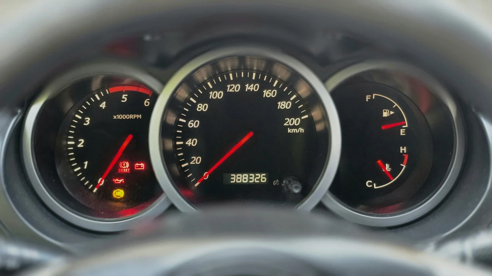 Suzuki Grand vitara 1.9, снимка 10 - Автомобили и джипове - 55603762
