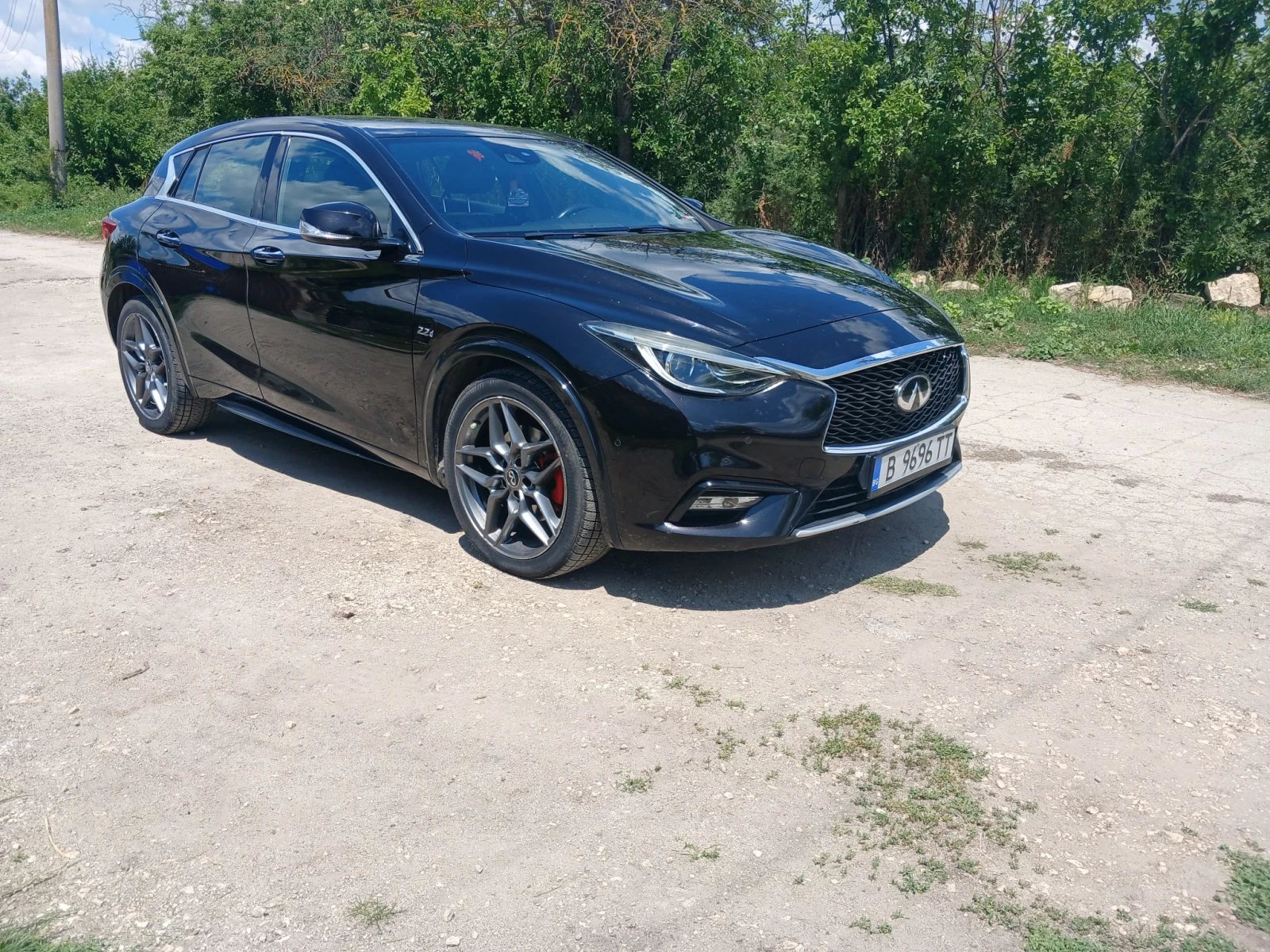 Infiniti Q30 4х4 2.2 170к. Бартер, снимка 3 - Автомобили и джипове - 55996588
