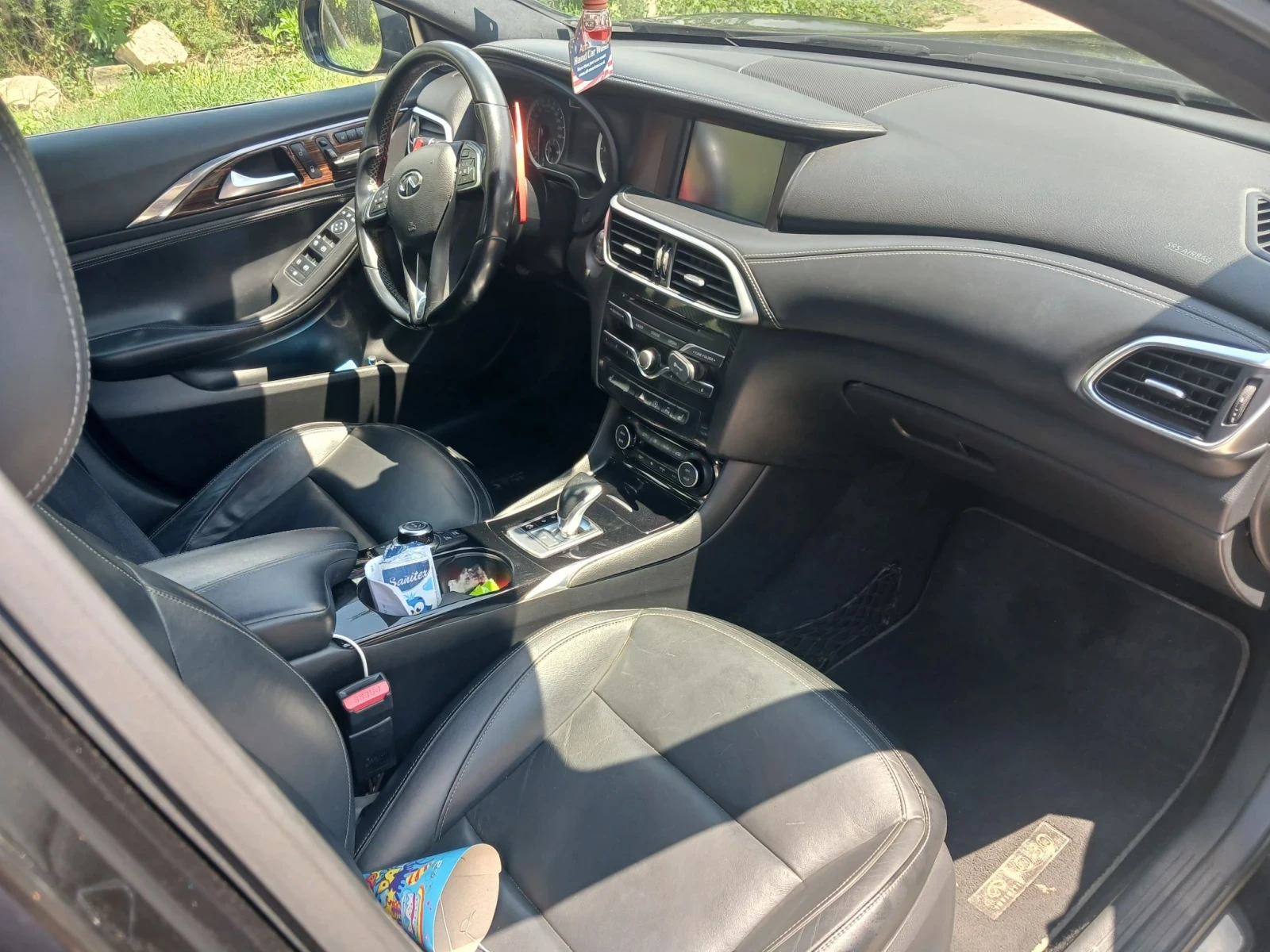 Infiniti Q30 4х4 2.2 170к. Бартер, снимка 7 - Автомобили и джипове - 55996588