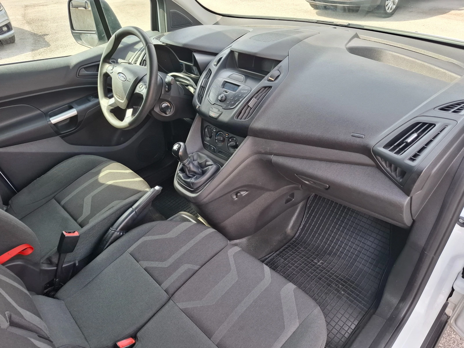 Ford Transit CONNECT 1.6 TDCI - изображение 9