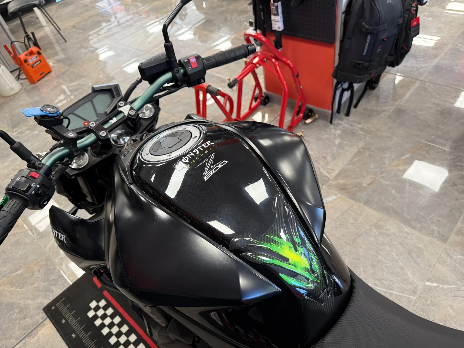 Kawasaki Z Z800 - изображение 8