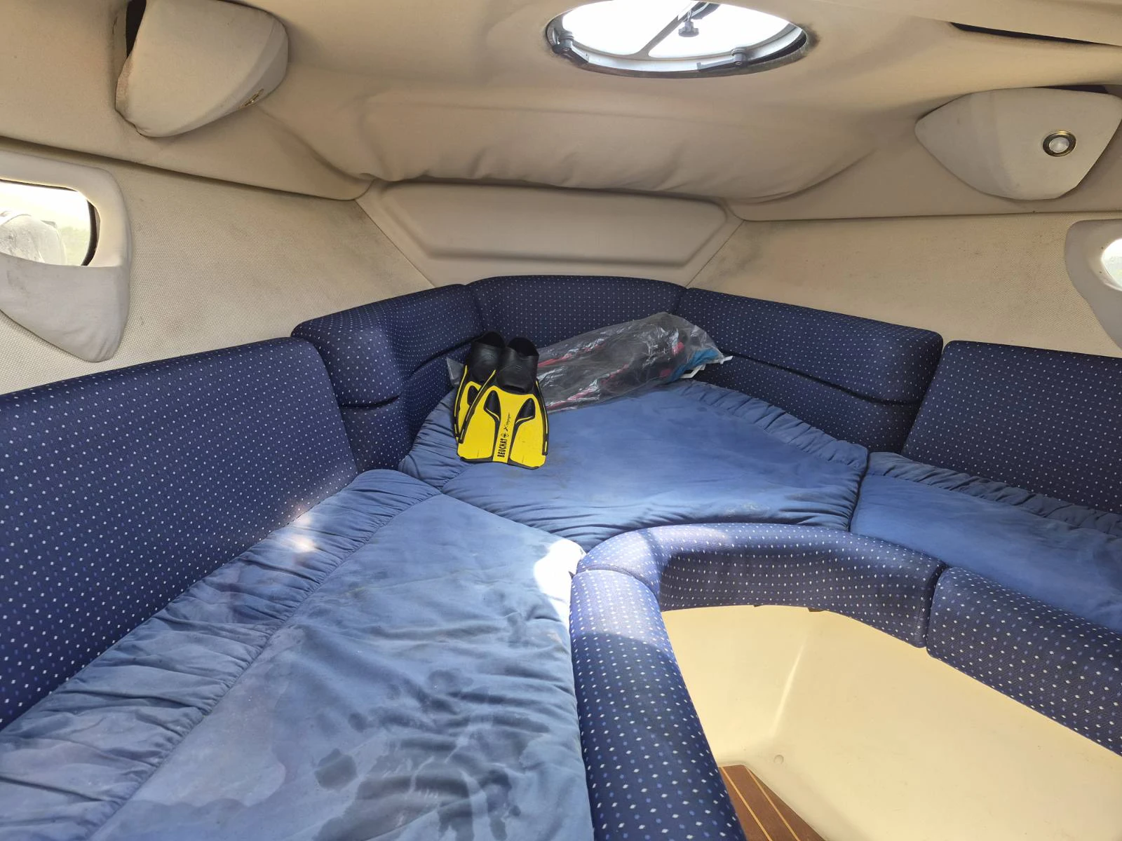 Моторна яхта Cranchi CSL 27, снимка 8 - Воден транспорт - 55589707