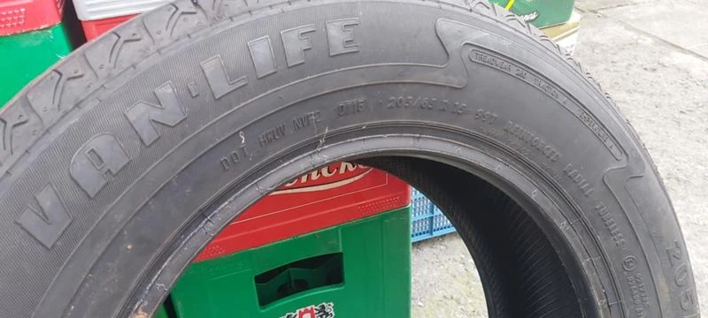 Гуми Летни 205/65R15, снимка 5 - Гуми и джанти - 33729875