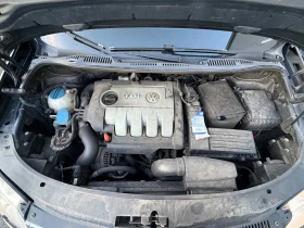 VW Touran 2.0 TDi /Автомат, снимка 9