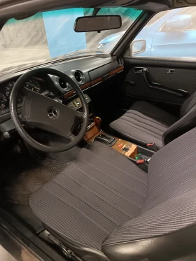 Mercedes-Benz 123, снимка 11