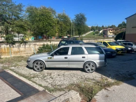 Opel Vectra 1.6 16V, снимка 1