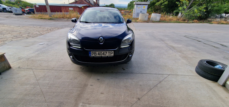 Renault Megane, снимка 1 - Автомобили и джипове - 42681538