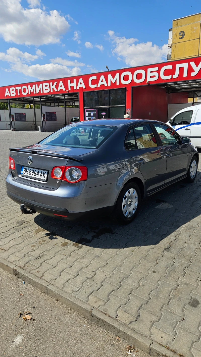 VW Jetta, снимка 2 - Автомобили и джипове - 47218343