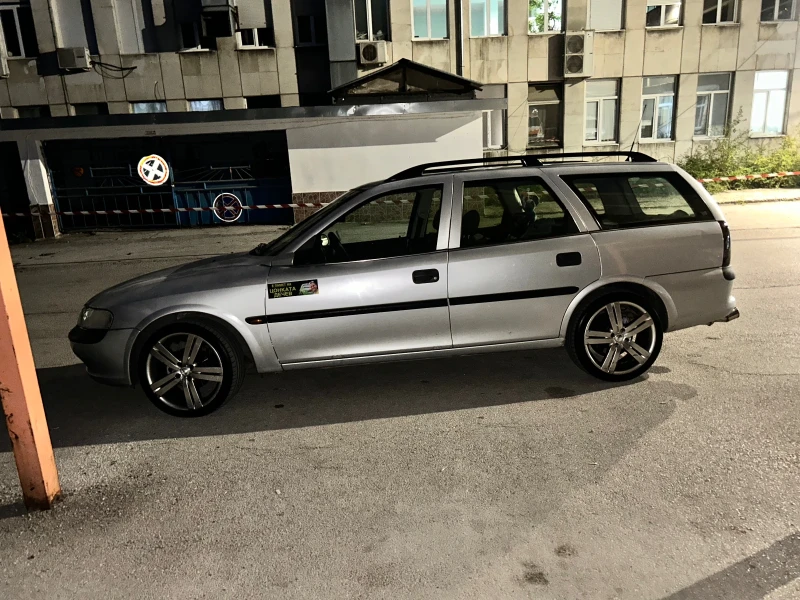 Opel Vectra 1.6 16V, снимка 6 - Автомобили и джипове - 47370096