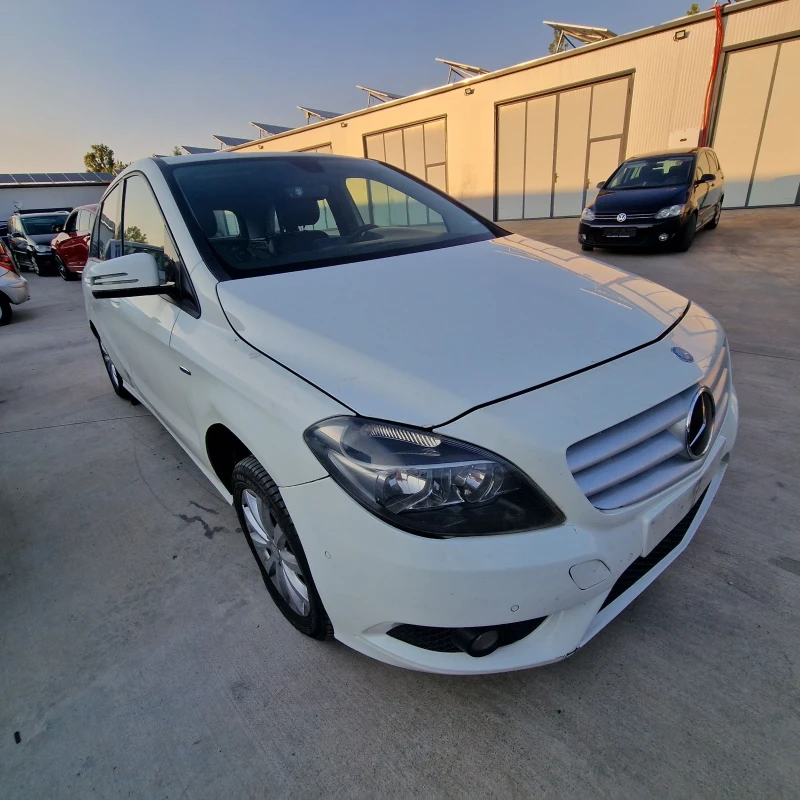 Mercedes-Benz B 200 B180B220B250, снимка 2 - Автомобили и джипове - 50957765