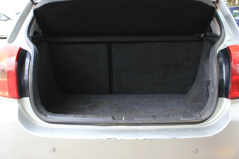 Toyota Corolla D-4D Автоматик, снимка 6 - Автомобили и джипове - 51937340