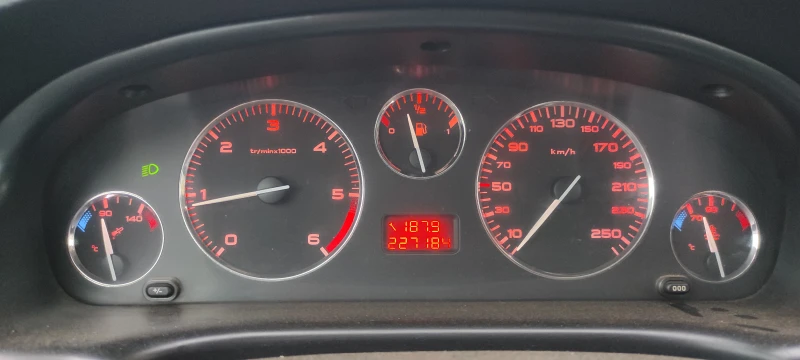 Peugeot 406 2.0 HDI, снимка 6 - Автомобили и джипове - 52812571