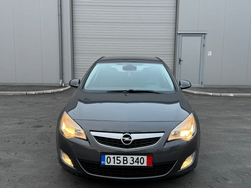 Opel Astra 1.6i 116k.c. * Cosmo * Bluetooth * AUX * Климатрон, снимка 8 - Автомобили и джипове - 52861534