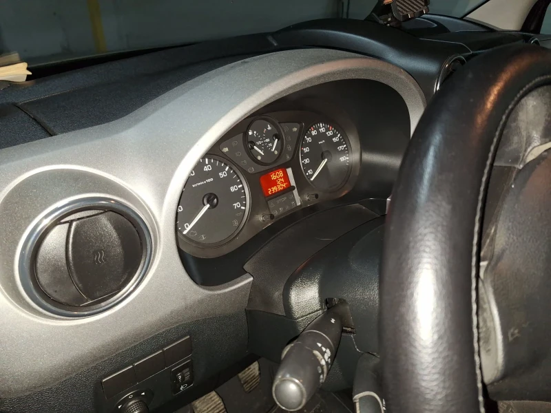 Citroen Berlingo 1.6 HDI Multispace, снимка 11 - Автомобили и джипове - 53336097