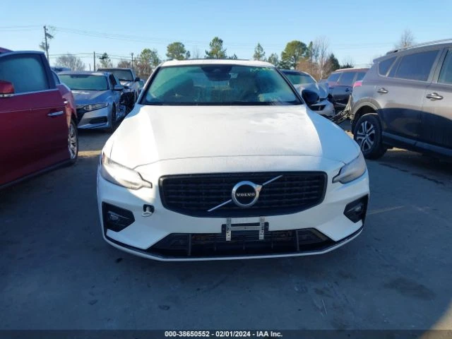 Volvo S60 T5 MOMENTUM, снимка 9 - Автомобили и джипове - 47595361